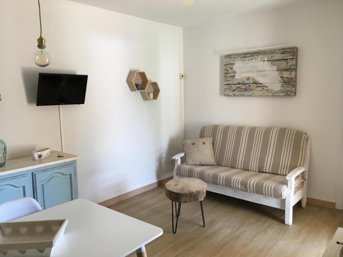 Apartamentos Surest كالا إن بلانيس المظهر الخارجي الصورة