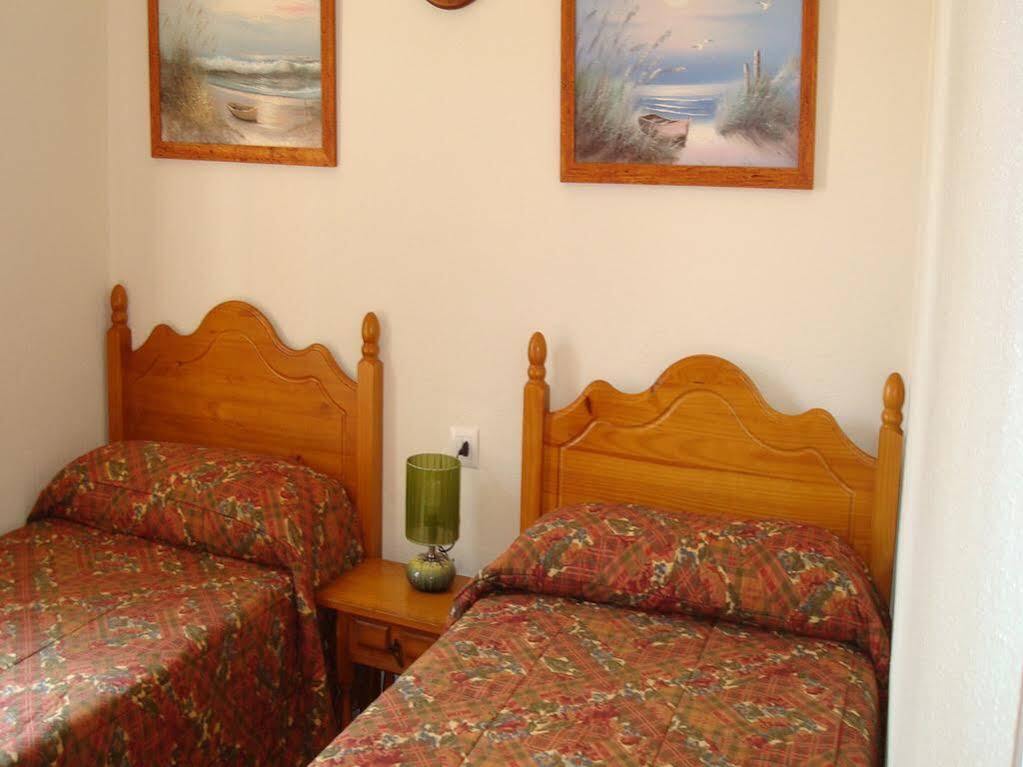 Apartamentos Surest كالا إن بلانيس المظهر الخارجي الصورة